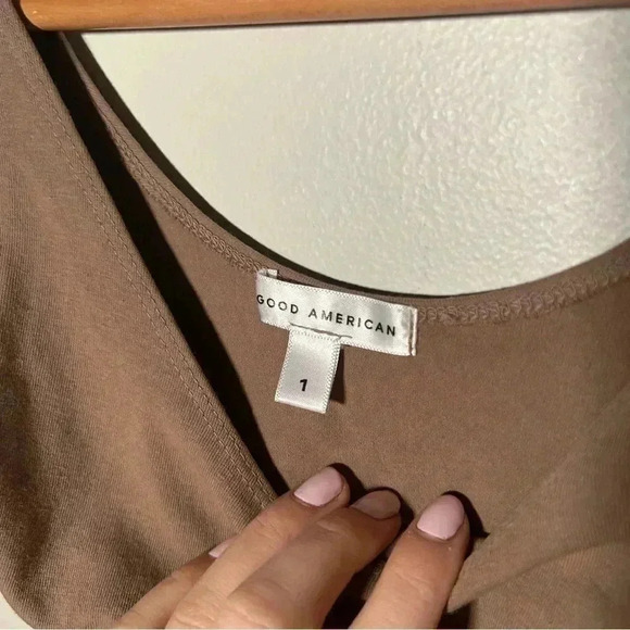 NWT GOOD AMERICAN Essential Scoop Bra 1/S - Picture 7 of 8